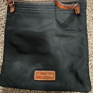 Black shoulder bag